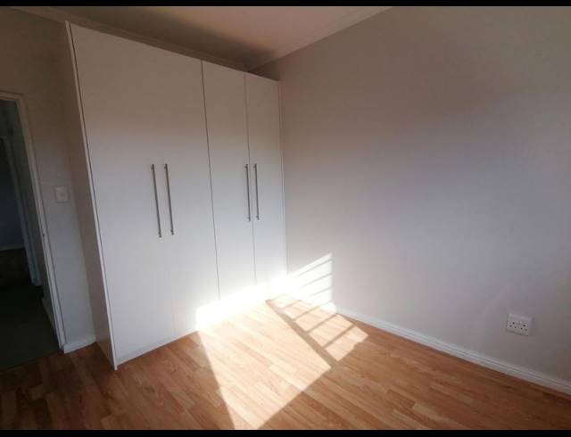 2 bed property to rent in LANSDOWNE